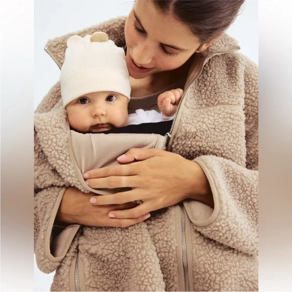 NWT H&M Babywearing before and after Sherpa Teddy Jacket Small - Picture 4 of 8